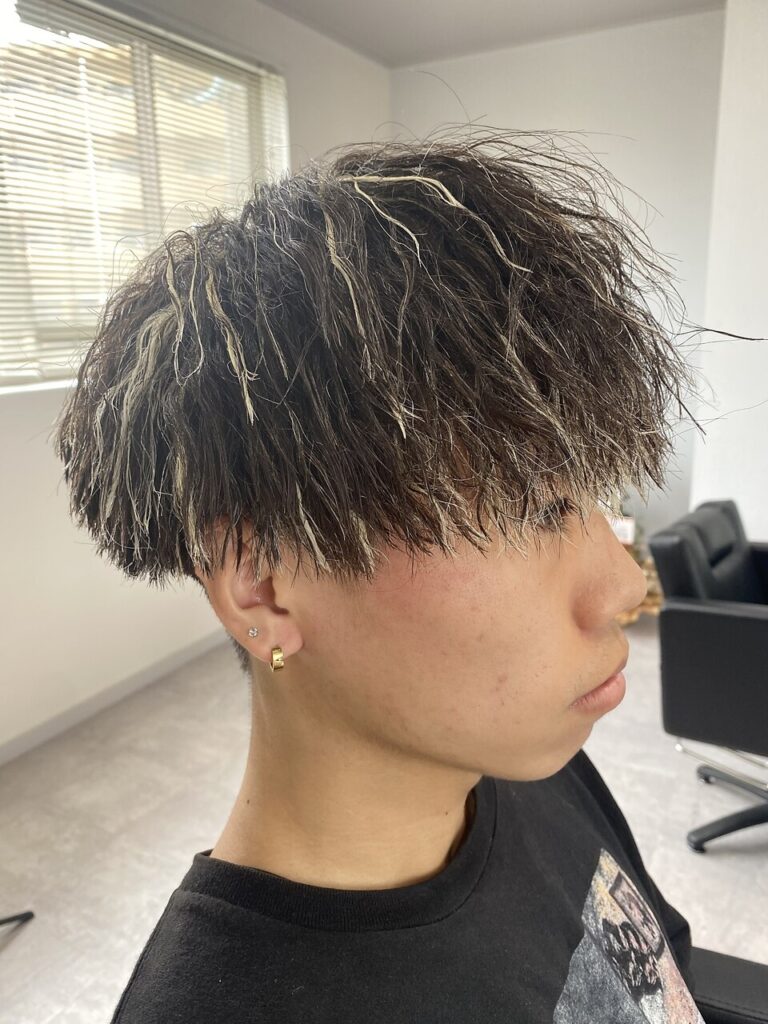 ホワイトメッシュツイスト | BOOST men's hair salon
