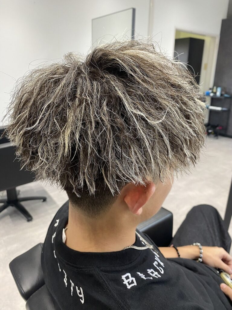 ツイスト×ホワイトメッシュ | BOOST men's hair salon