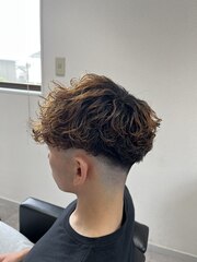 スペインカール　茶髪 | BOOST men's hair salon