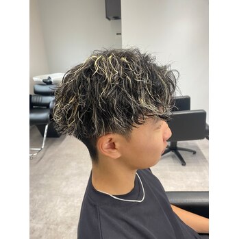 極上カットホワイトメッシュパーマ | BOOST men's hair salon