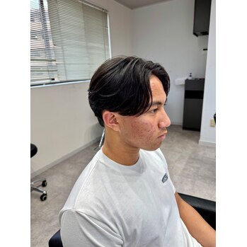 セットが楽すぎる。カットで決まるセンターパート | BOOST men's hair salon