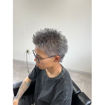 スパイキーショート　ブリーチシルバー | BOOST men's hair salon