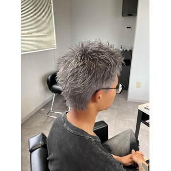 スパイキーショート ブリーチシルバー | BOOST men's hair salon