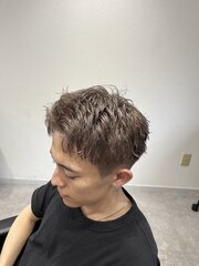ハイトーンスパイキーショート | BOOST men's hair salon